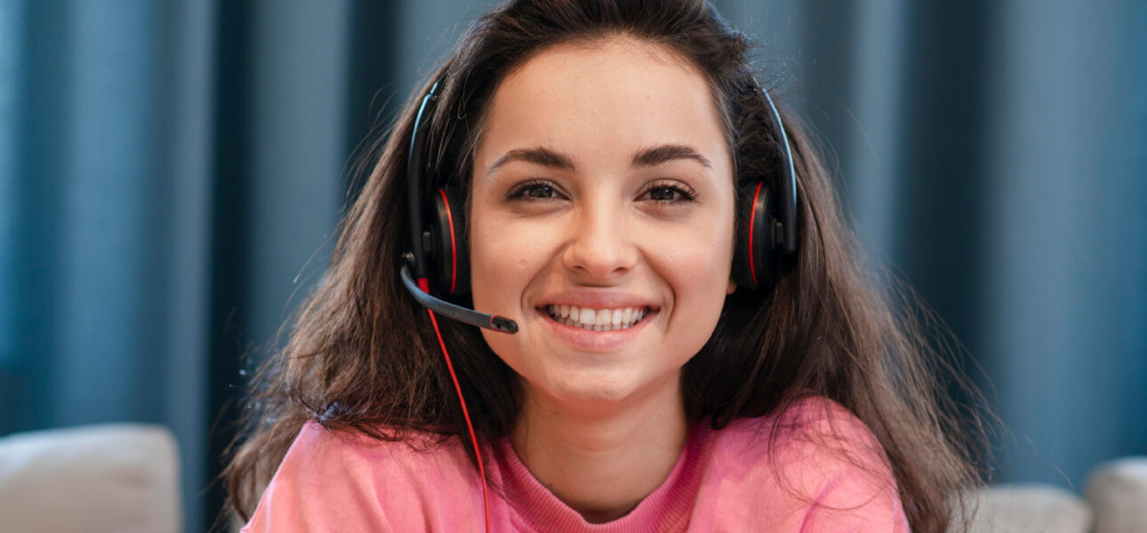 10-Signs-Your-Business-Needs-24x7-Live-Chat-Support-Services